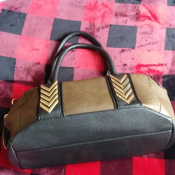Aldo handbag with gold design - Picture 2 of 6